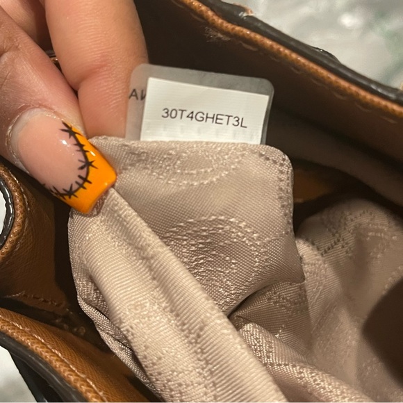 Michael Kors Hamilton Large Tote Bag - Picture 15 of 16